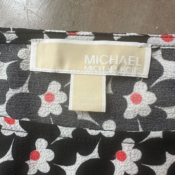 Michael Kors floral top with 1/2 tab roll up sleeves. - Picture 2 of 6